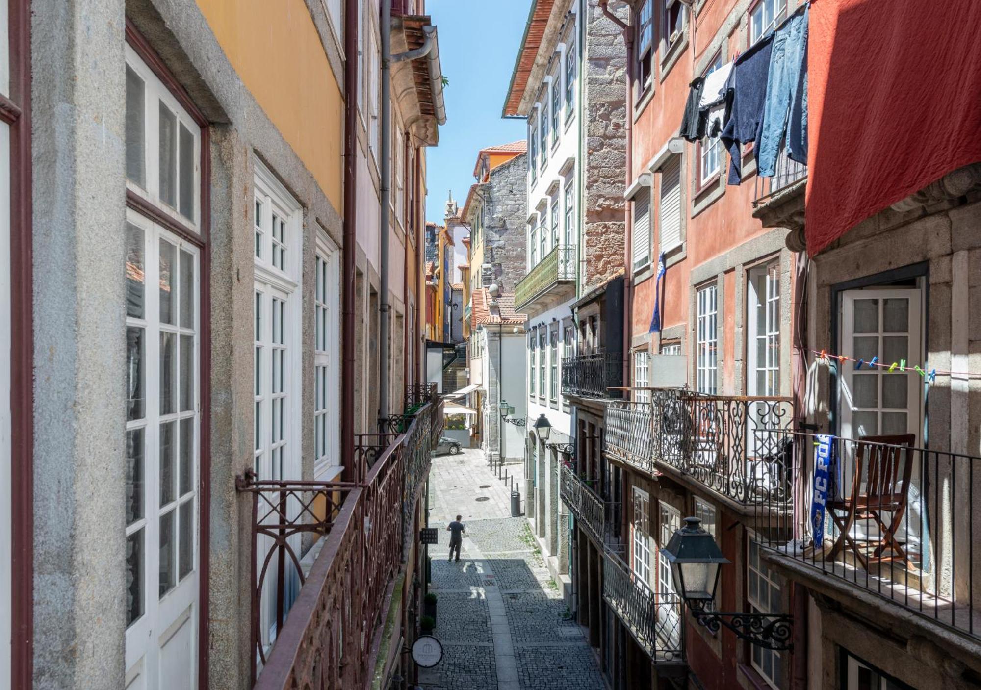 Oporto Street Fonte Taurina - Riverfront Suites (Adults Only) Room photo